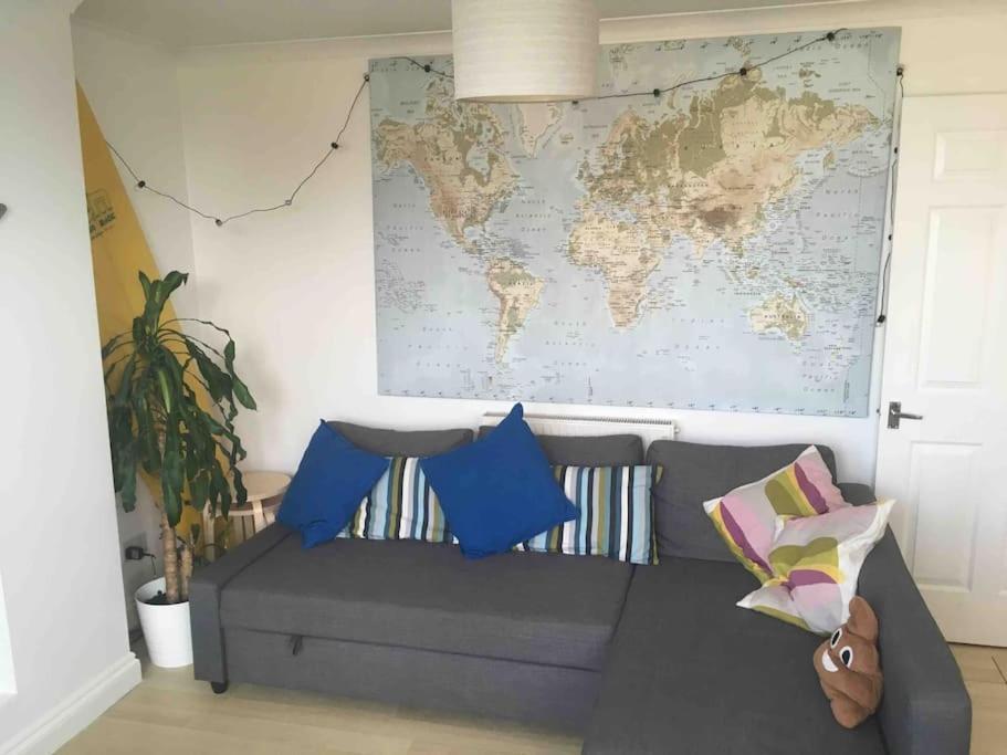 Sea Views With Large Deck One Bedroom Very Close To Beach And Town New Quay Exterior foto
